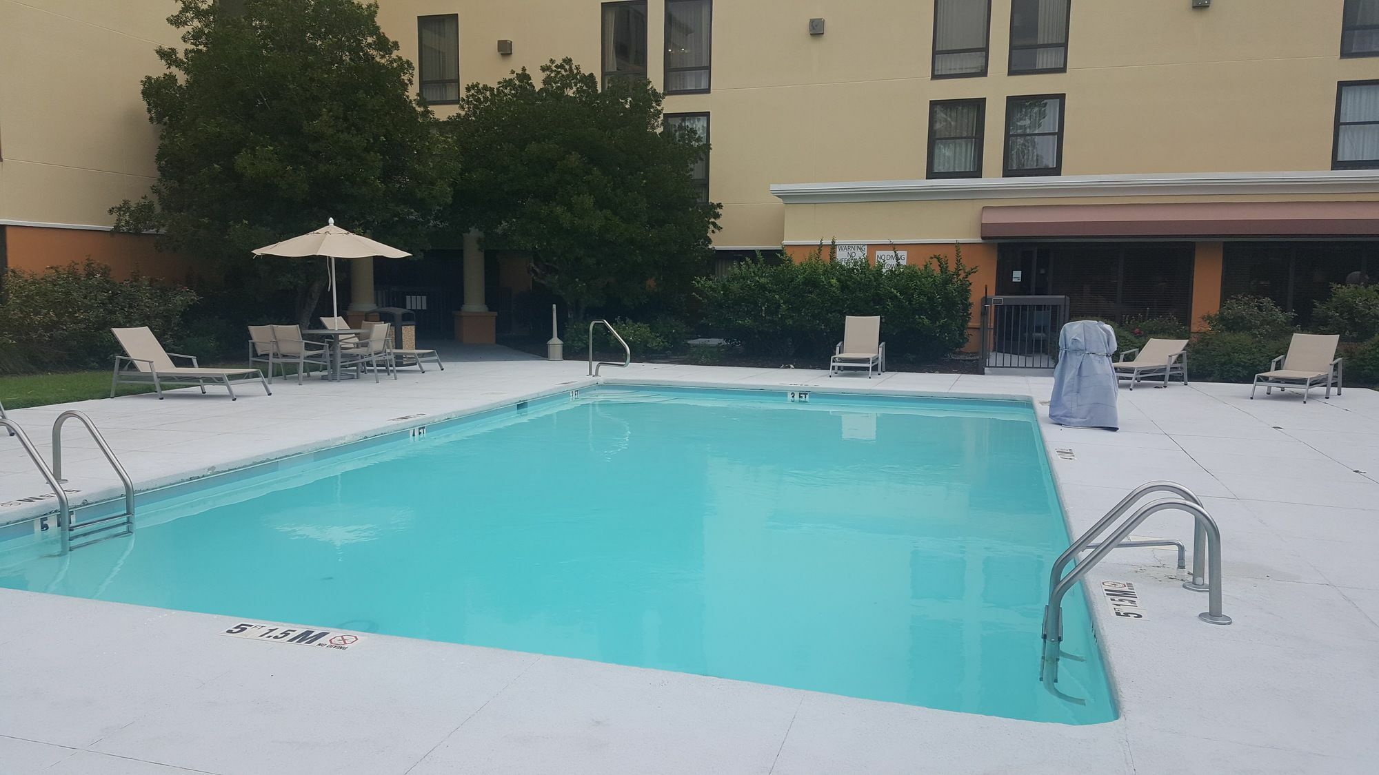 Holiday Inn Express & Suites Wilmington-University Center By Ihg Exterior foto