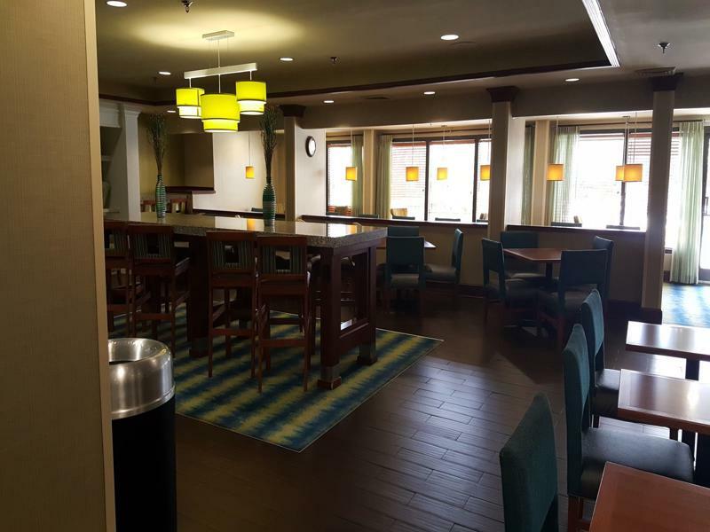 Holiday Inn Express & Suites Wilmington-University Center By Ihg Exterior foto